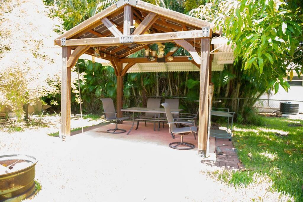 Charming Vacation Home In Port St Lucie. Port St. Lucie Kültér fotó